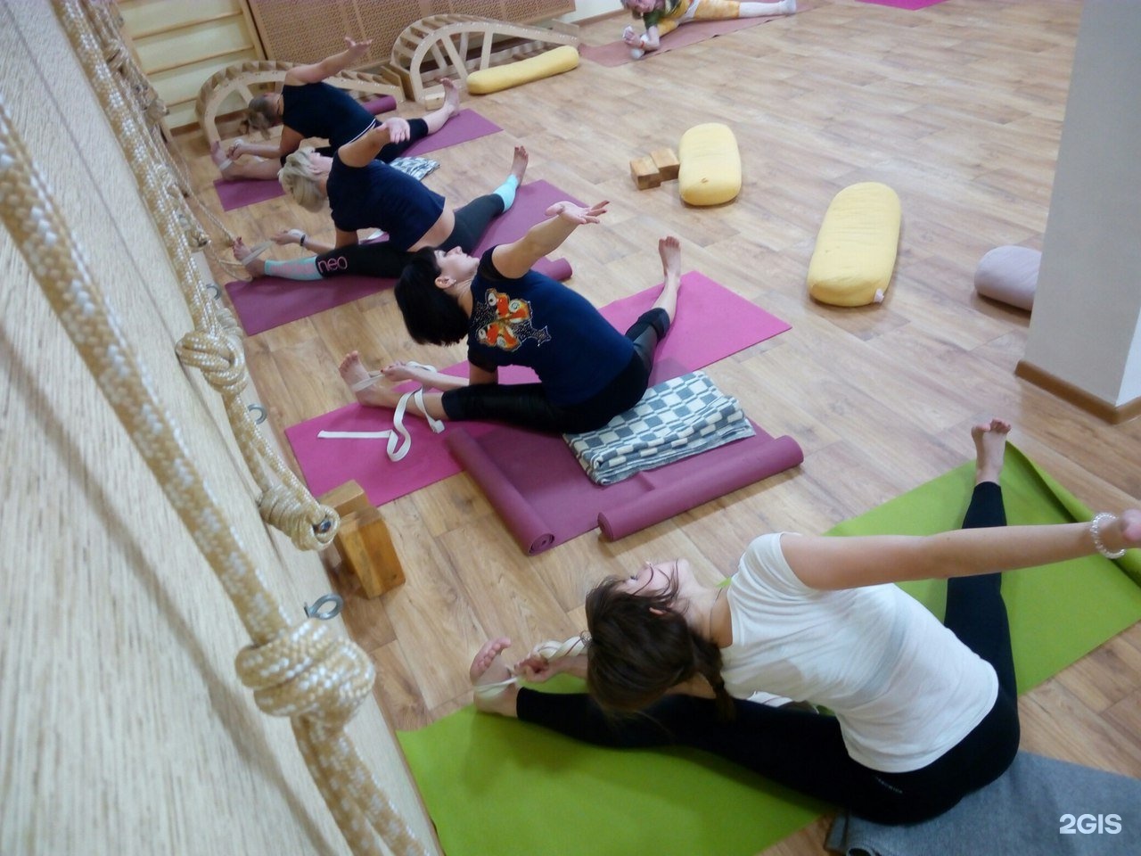 Студия йоги Ульяновск. Ульяновск Yoga Studio. Йога в 40. Mind body Томск.