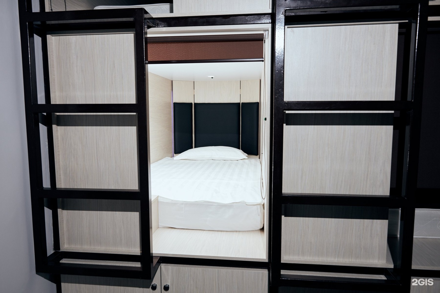 капсула алматы. капсульный хостел capslock. Caps lock астана отель. капсульное жилье. West point хостел алматы 2020.