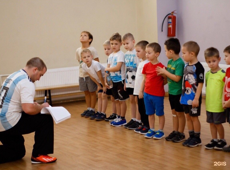Секции в великом новгороде. Бэби футбол великий новгород. о великом новгороде детям.
