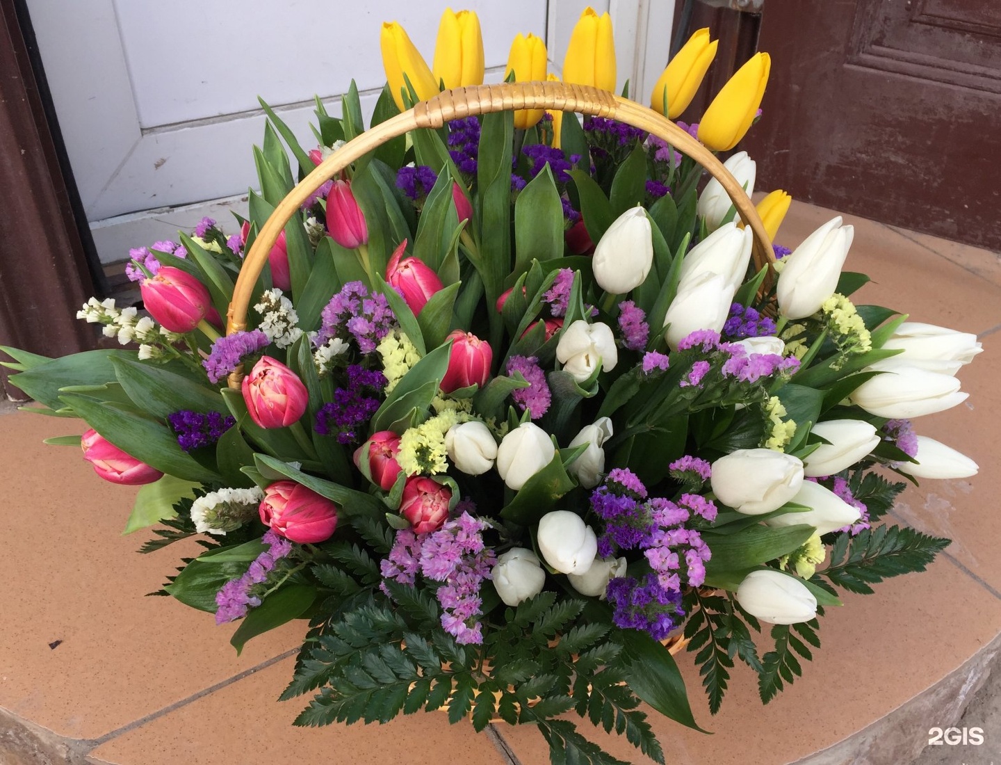 Цветочный рынок на бэра астрахань. Цветы астрахань. Эксперт букет астрахань. Цветов астрахань. Цветы астрахань.
