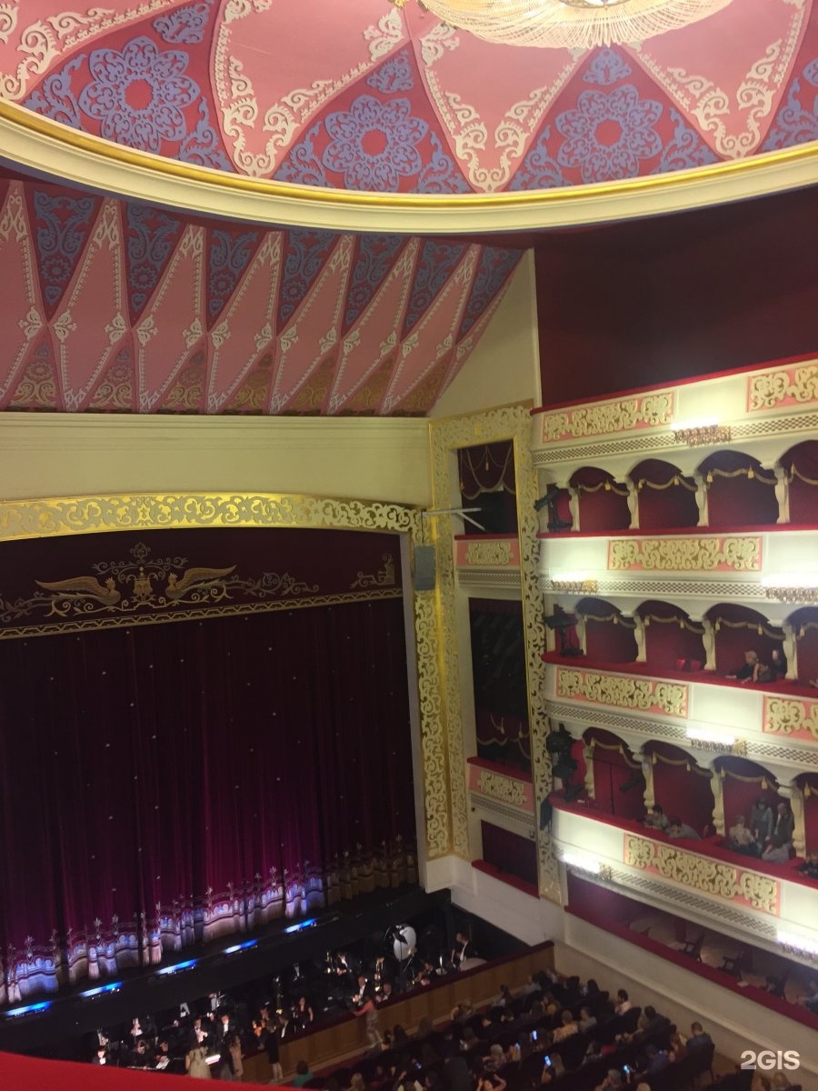 театр оперы и балета астрахань внутри