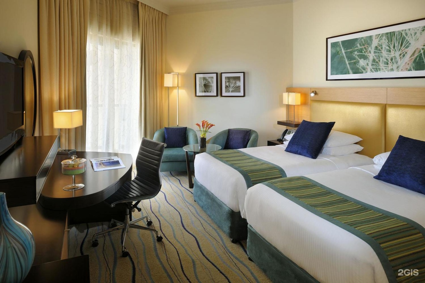 Movenpick resort оаэ. Movenpick Hotel Jumeirah Beach 5. Movenpick Hotel Дубай. Mövenpick Hotel Jumeirah Beach 5* Дубай. Movenpick Jumeirah 5 Дубай.