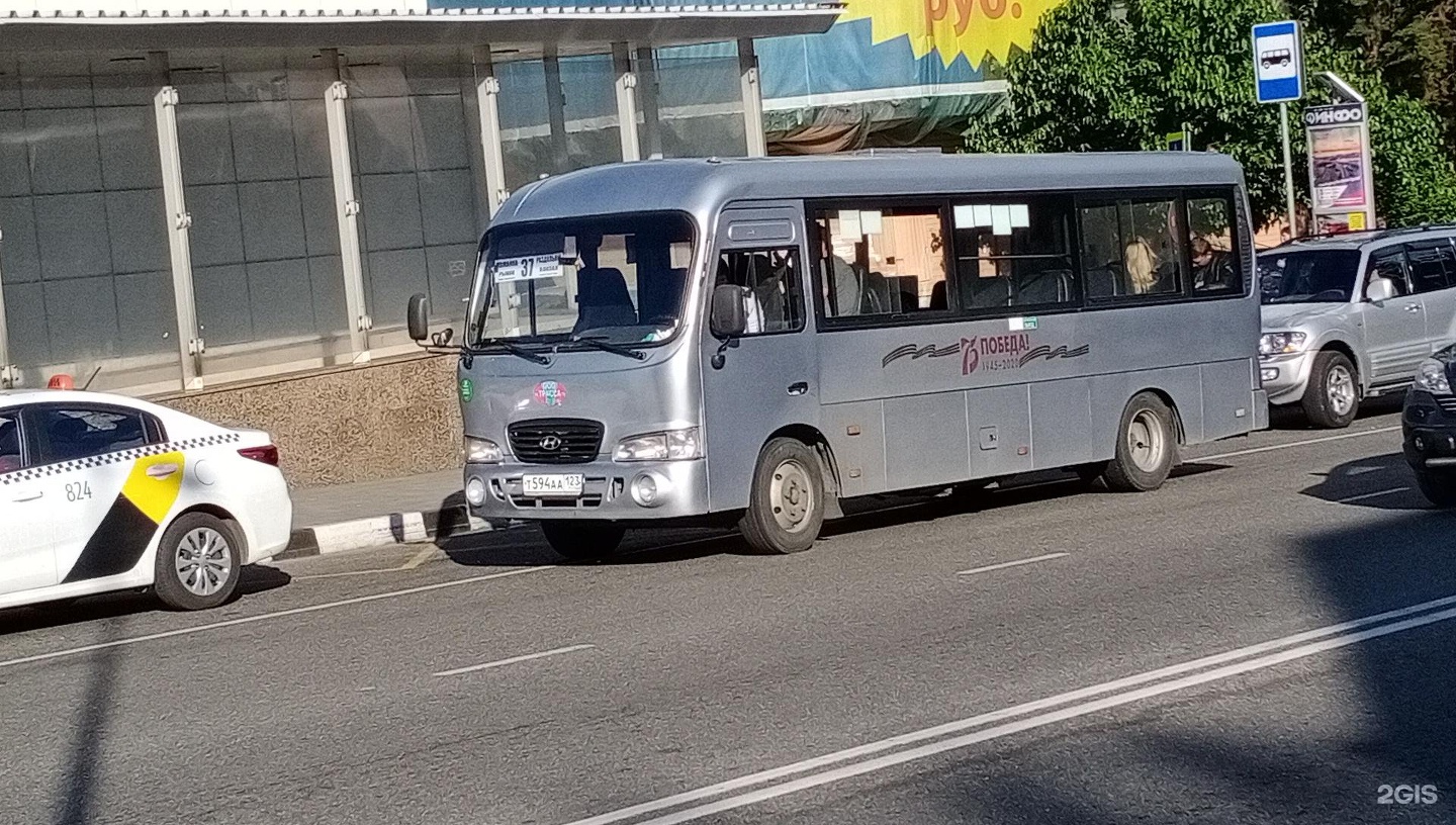 37 автобус воронеж маршрут. Мерседес 37 автобус. 37 Автобус Казань. Маршрутка 37. 37 Автобус Сочи.