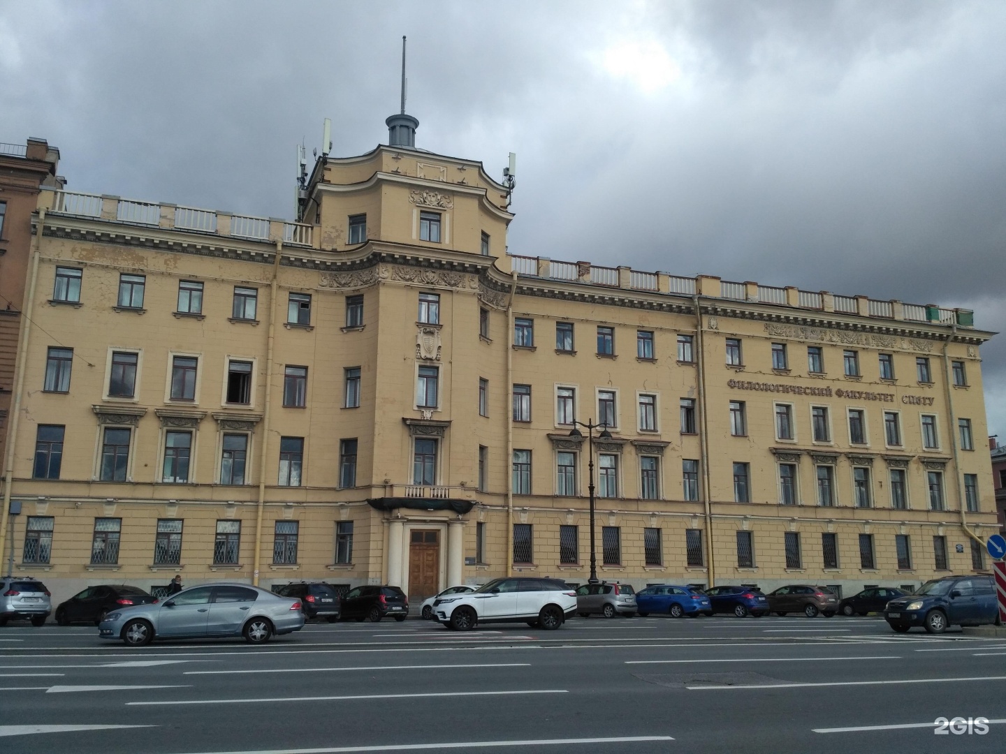 набережная шмидта в санкт петербурге