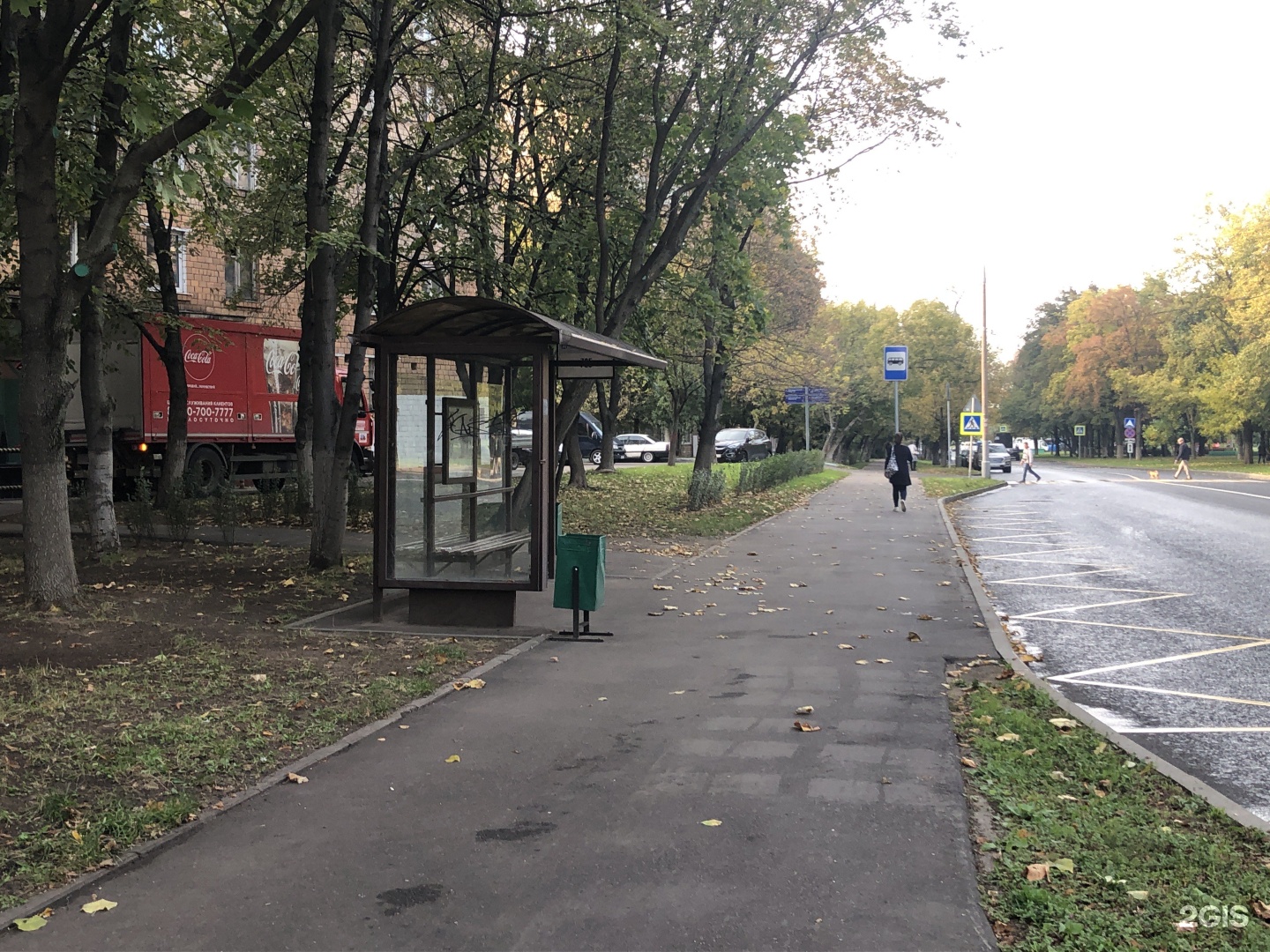 Волжский бульвар. Остановка Королева Волжский.