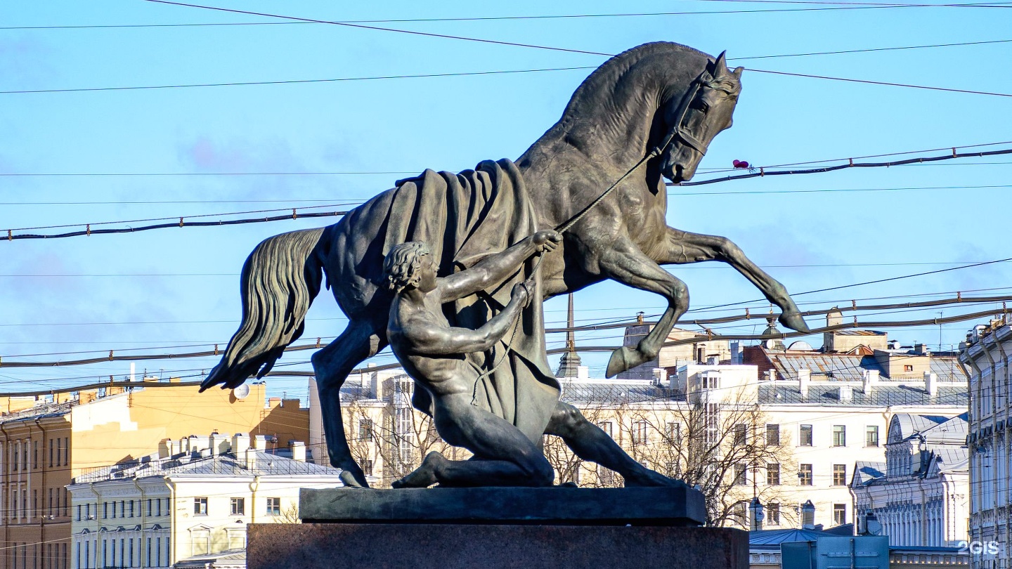 аничков мост лицо на яйце коня