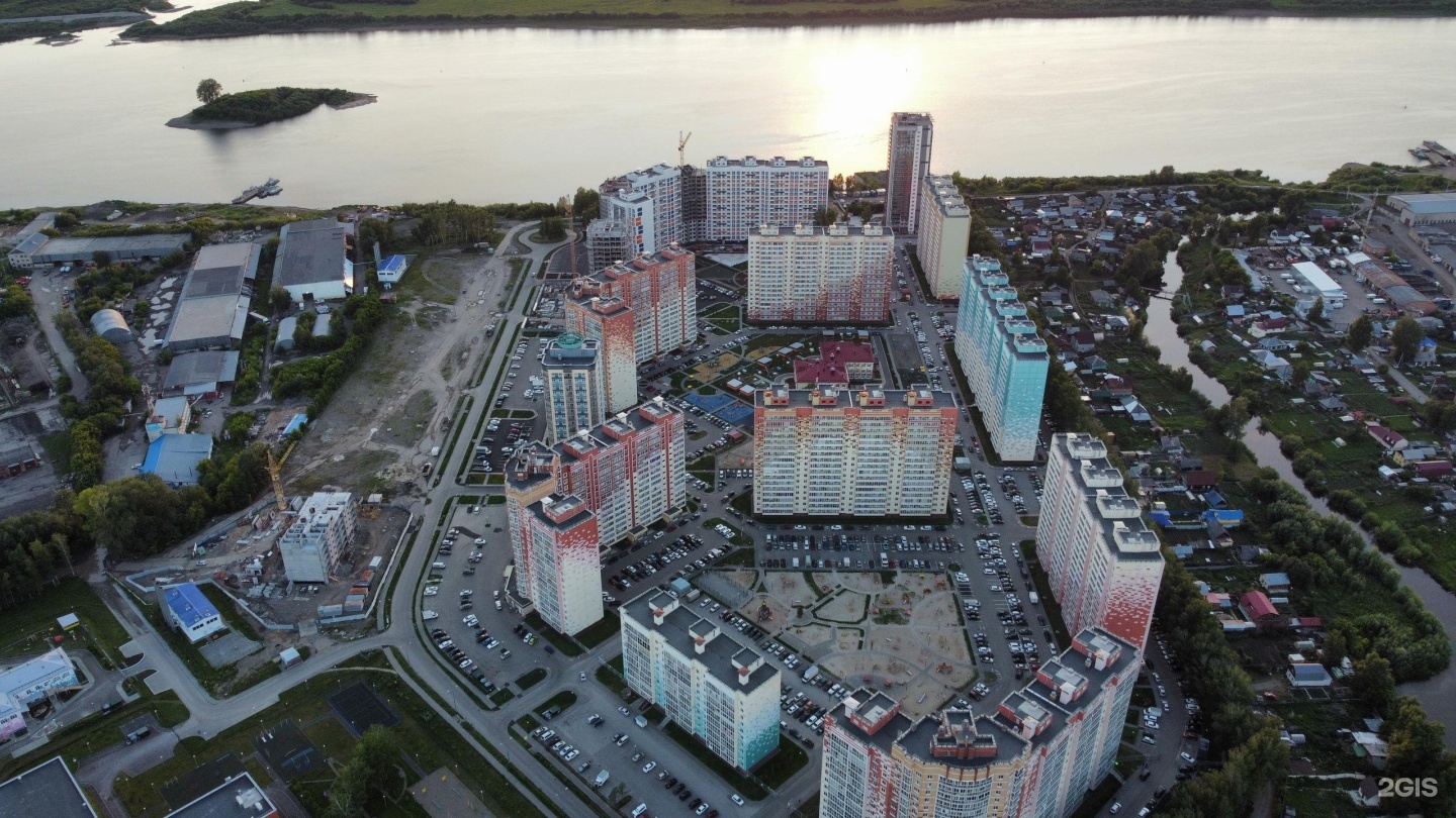 Снять квартиру в радонежском томск. Микрорайон Радонежский Томск. Томск ул Береговая Радонежский. Береговая 19 Томск.