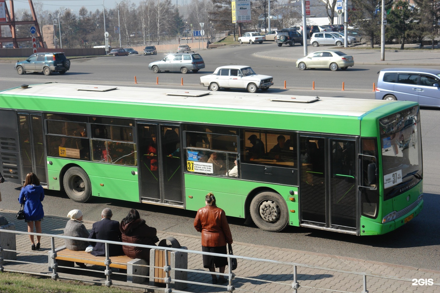 Автобус тихие зори красноярск. Красноярский общественный транспорт. Общественный транспорт Красноярск. Красноярский автобус. Автобус Красноярск.