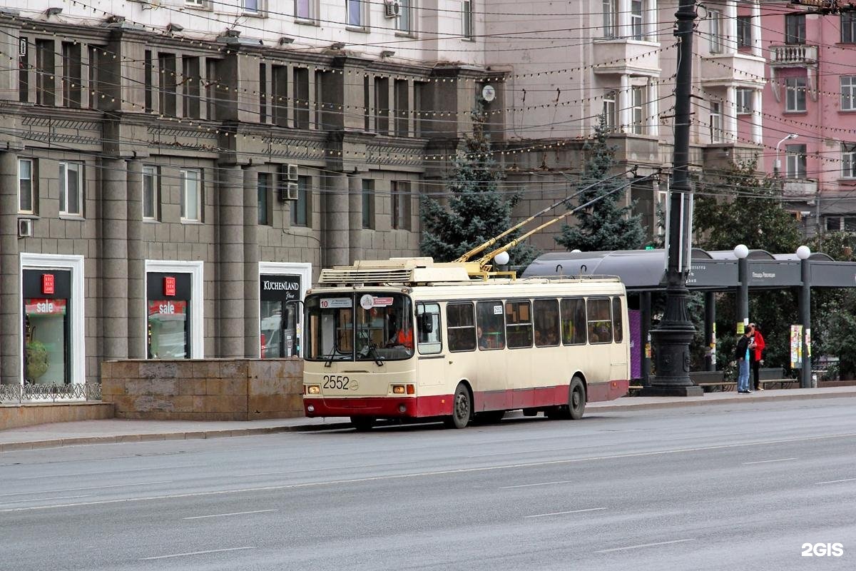 Троллейбус автобус. Троллейбус Челябинск. Челябинский автобус.