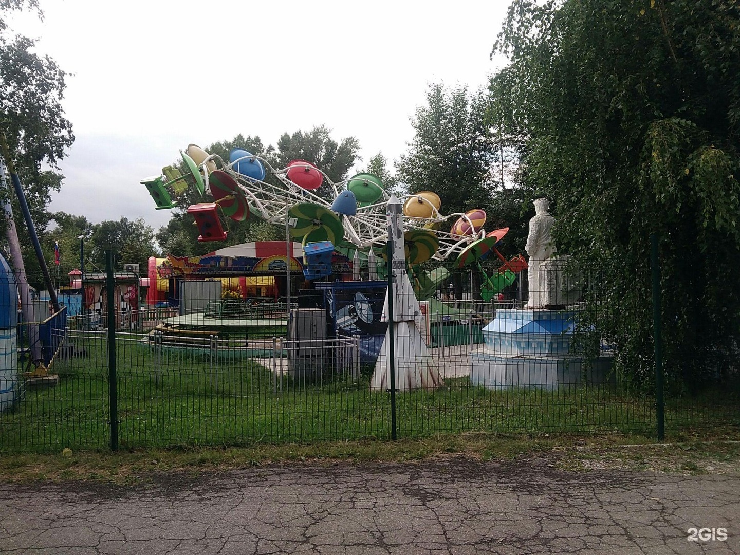 Парк бердск фото. Парк Горького Бердск. Городской парк Бердск. Центральный парк Бердск. Бердск парк в центре.