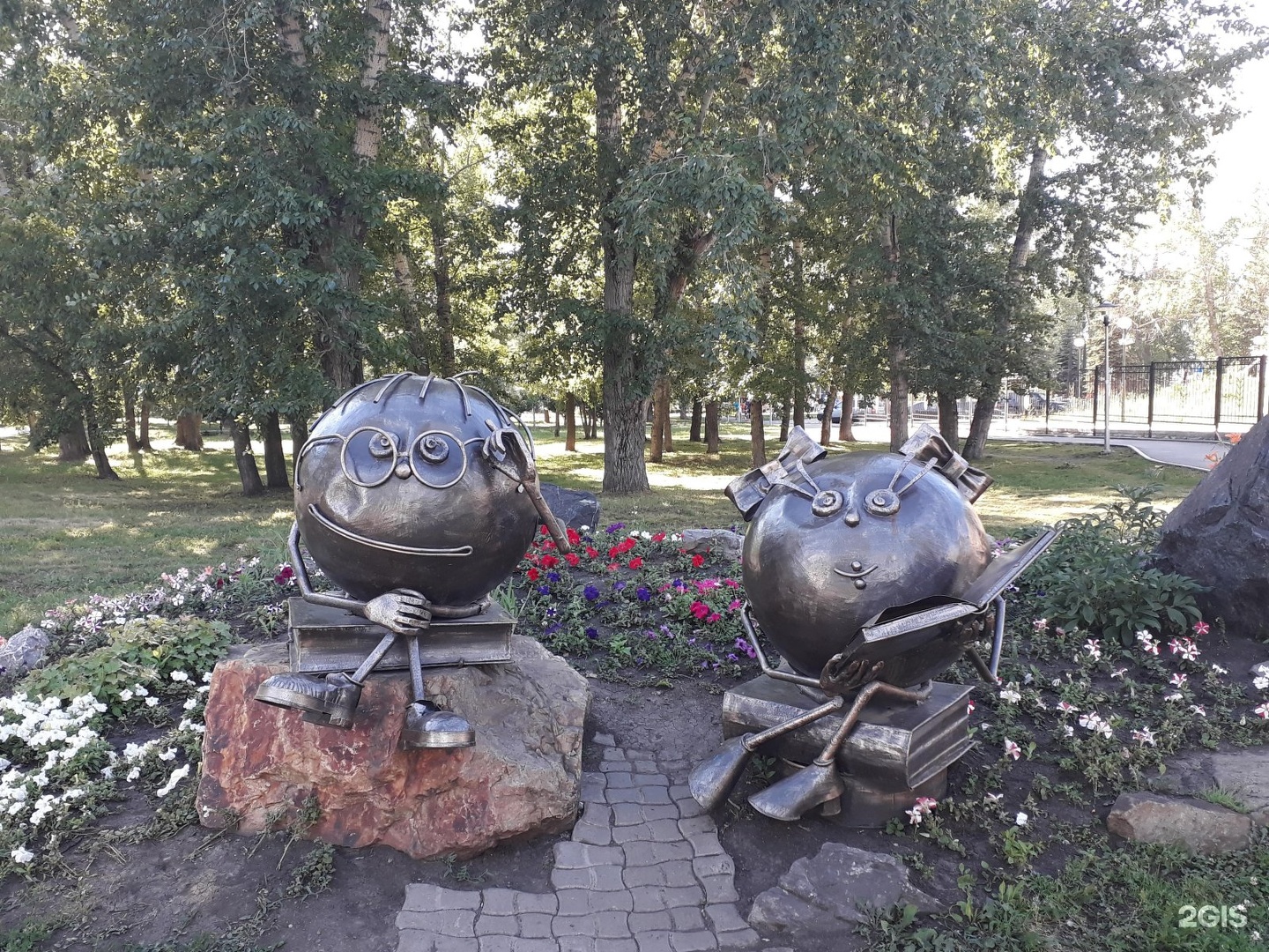 Памятник колобку в ульяновске фото