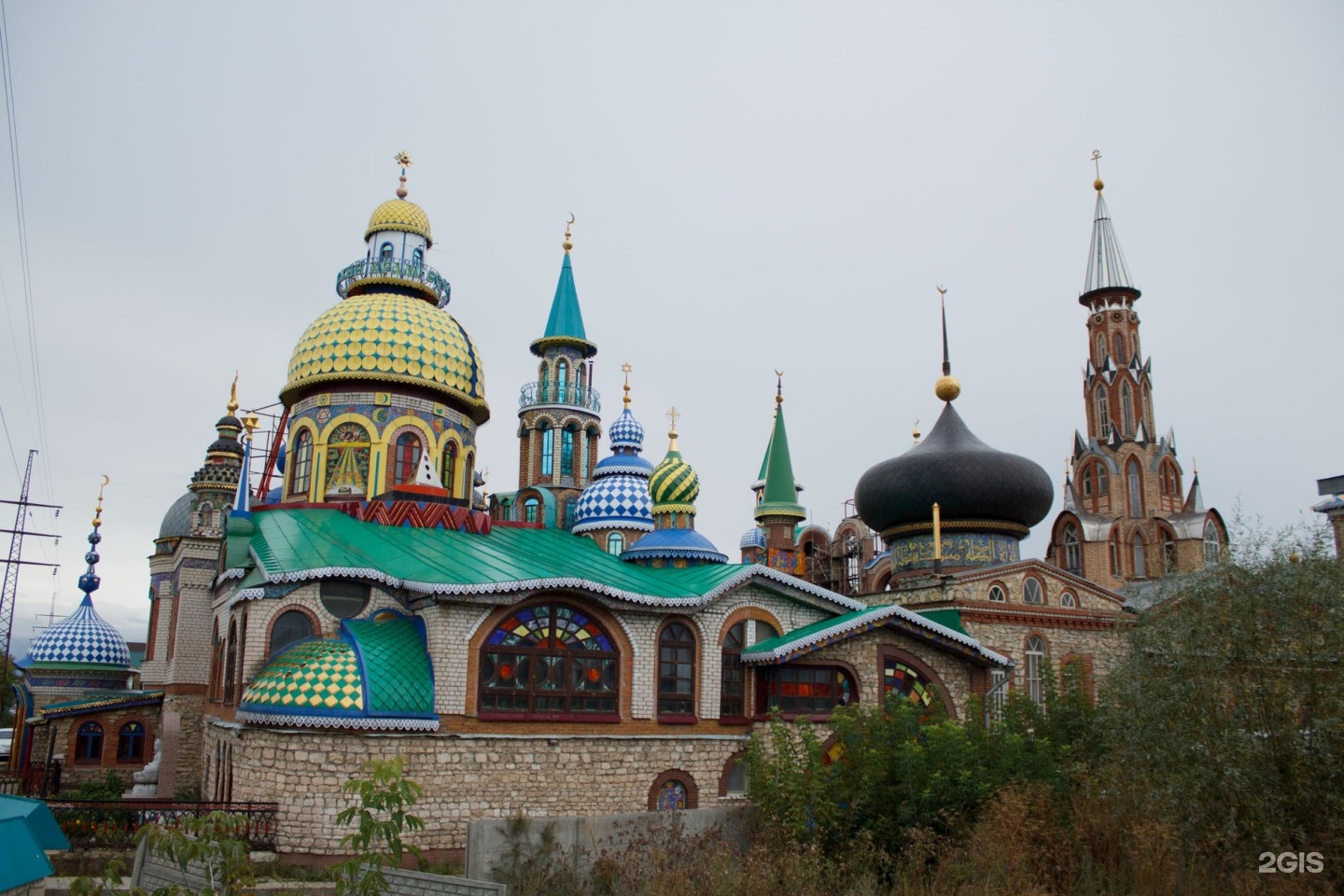 Храм всех религий старо аракчинская ул 4. Вселенский храм в Казани. Храм всех религий Казань внутри. Вселенский храм в Казани внутри. Храм всех религий Казань фото внутри.