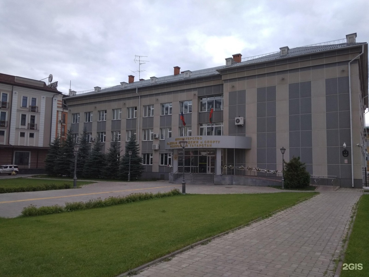 Петербургская ул 12