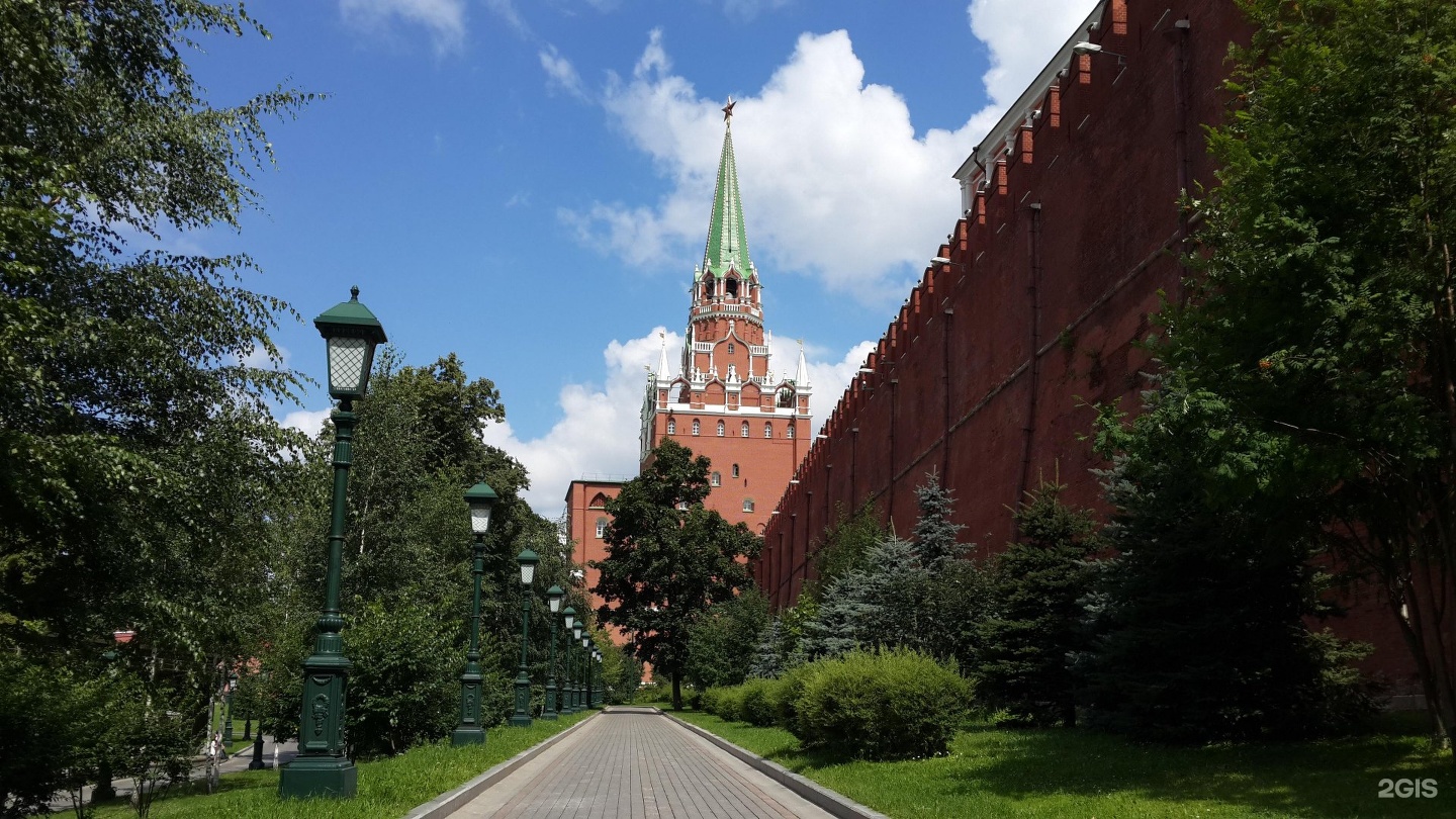 Кремль москва троицкая башня