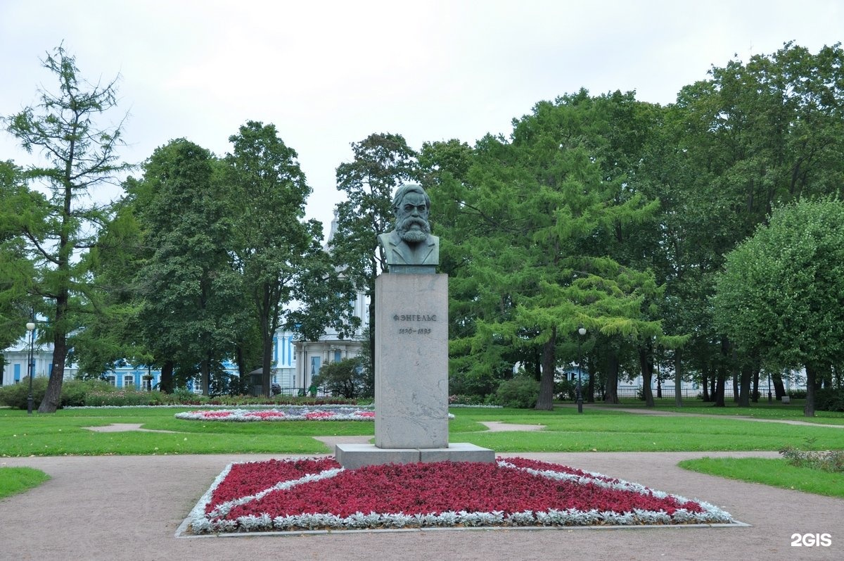 Памятник ф. Памятники ф.Энгельса. Памятник Энгельсу в Санкт-Петербурге. Памятник ф 55. Все памятники в Энгельсе с адресами.