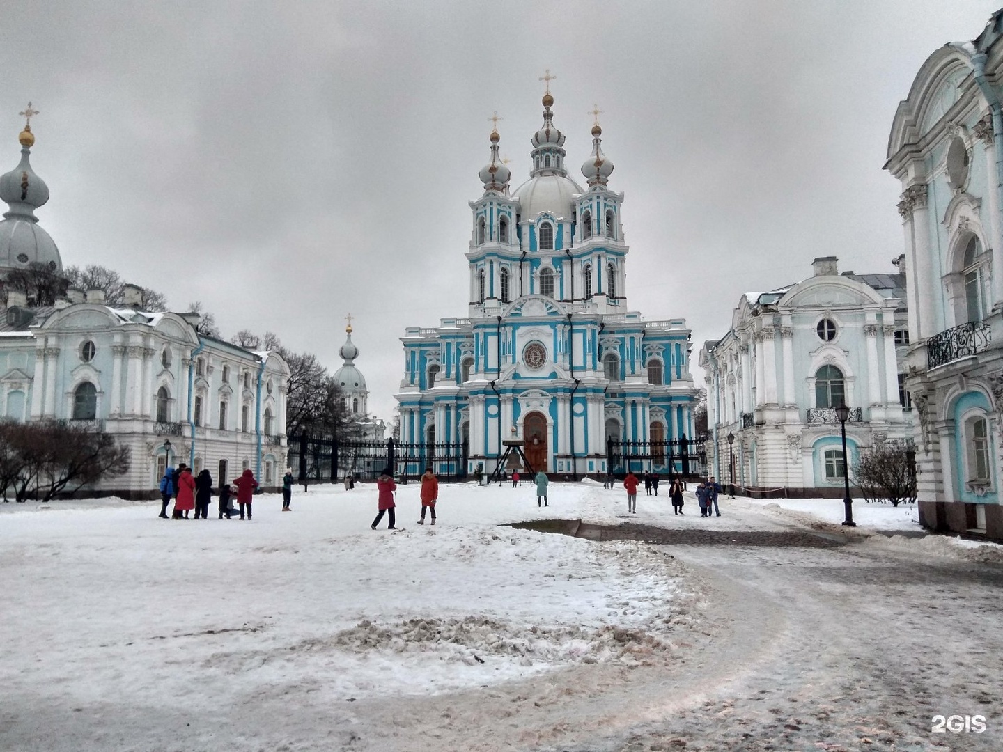 Смольный собор Санкт Петербург новогодний