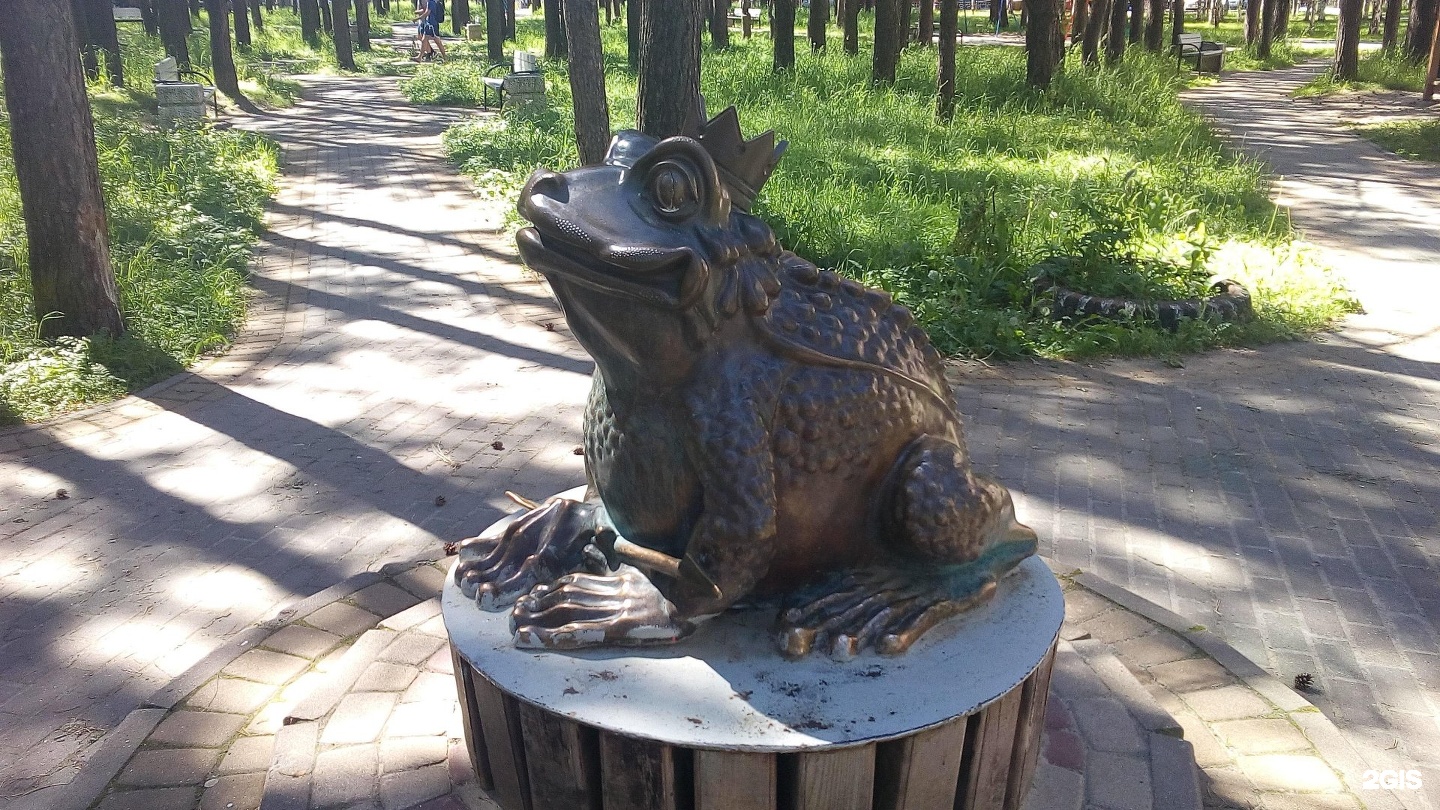 Памятники литературным героям Царевна лягушка
