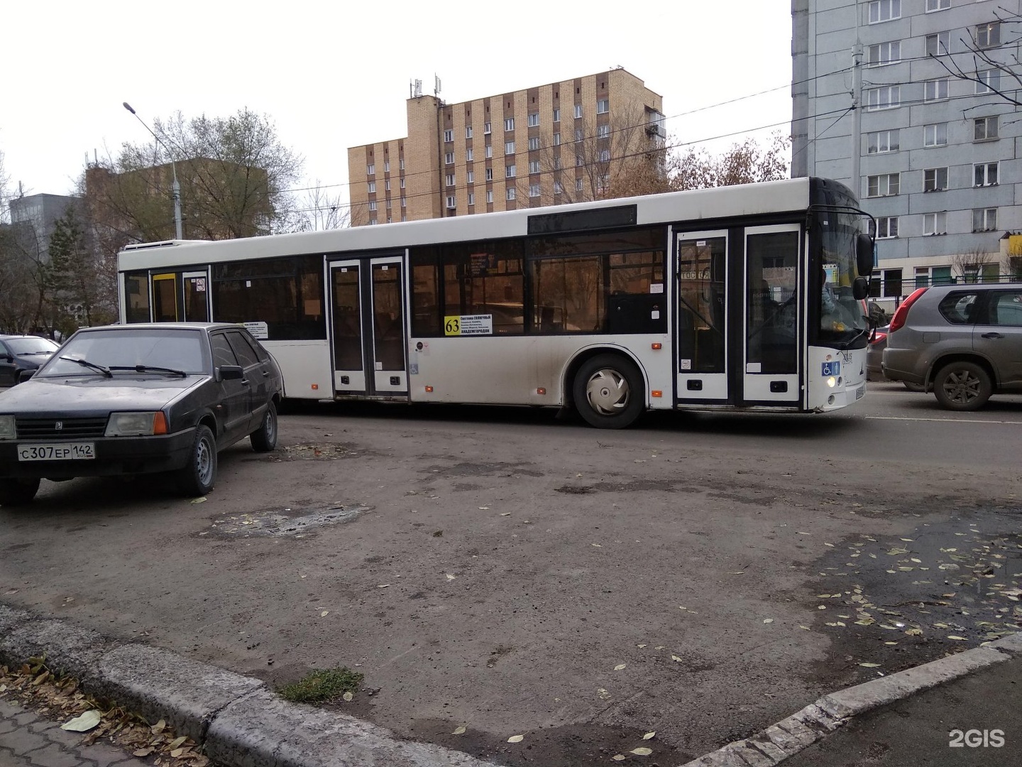 Красноярские гаишники оценили здоровье выпавших из автобуса пассажиров в  500 рублей | 26.08.2019 | Красноярск - БезФормата