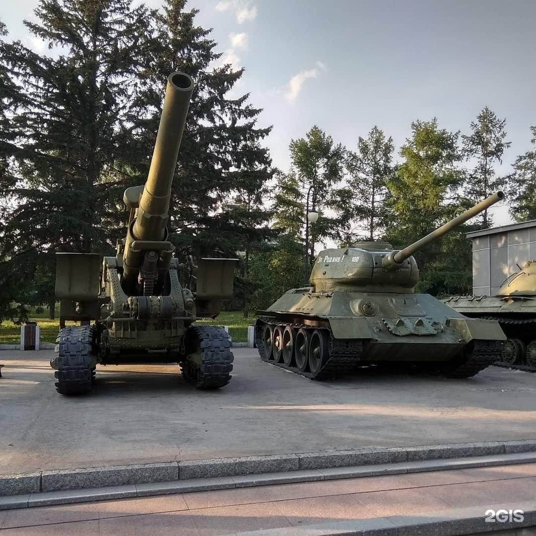 Техника красноярск. Памятник военной техники. Красноярск музей военной техники. Военная техника в Красноярске. Памятники военной техники на левом берегу.