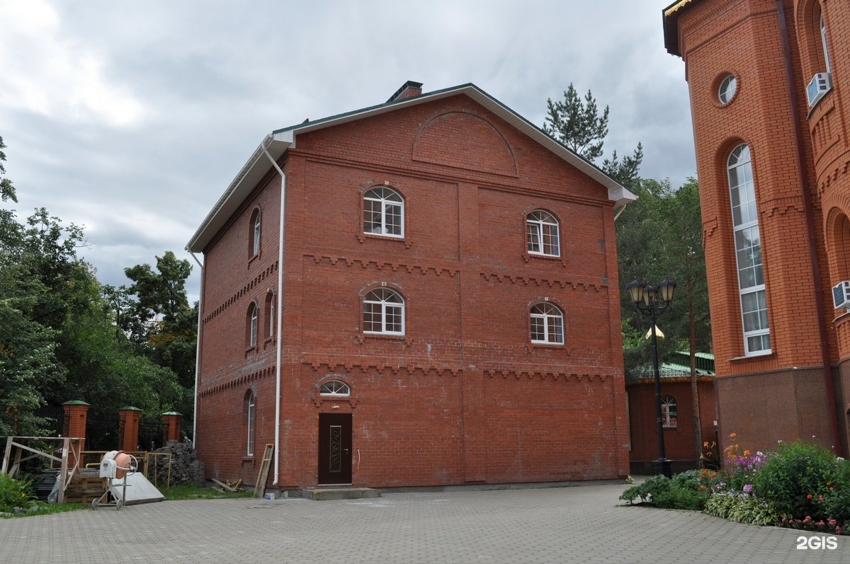 Ясная 3. Ясная 3 екатеринбург храм. Храм серафима саровского екатеринбург. Ясная 3 екатеринбург. Храм серафима саровского екатеринбург.