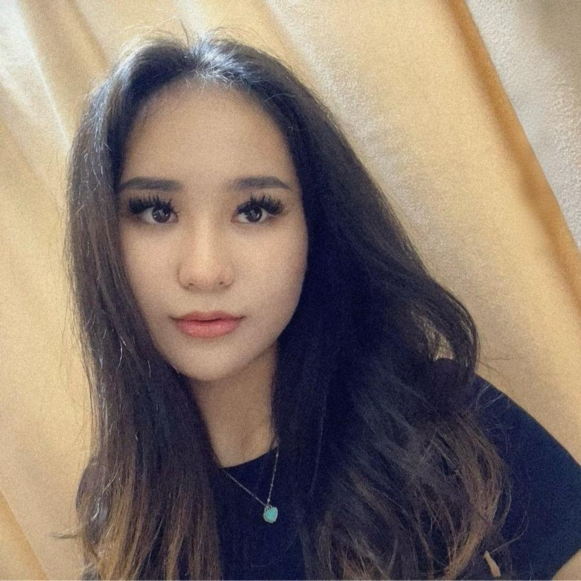 Жетілген неміс фрау порно Трус және мини юбка порно