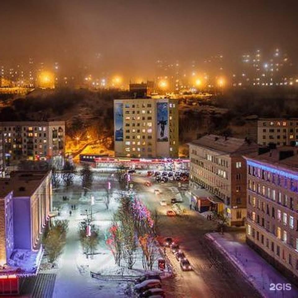 Североморск закрытый город или нет. Североморск. Кольский полуостров Североморск. Ночной Североморск.