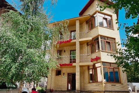 Домбай: Отель Эрцог