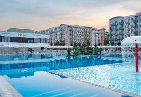 Отель Город Mira Family Resort&SPA Anapa Miracleon в Краснодарском крае