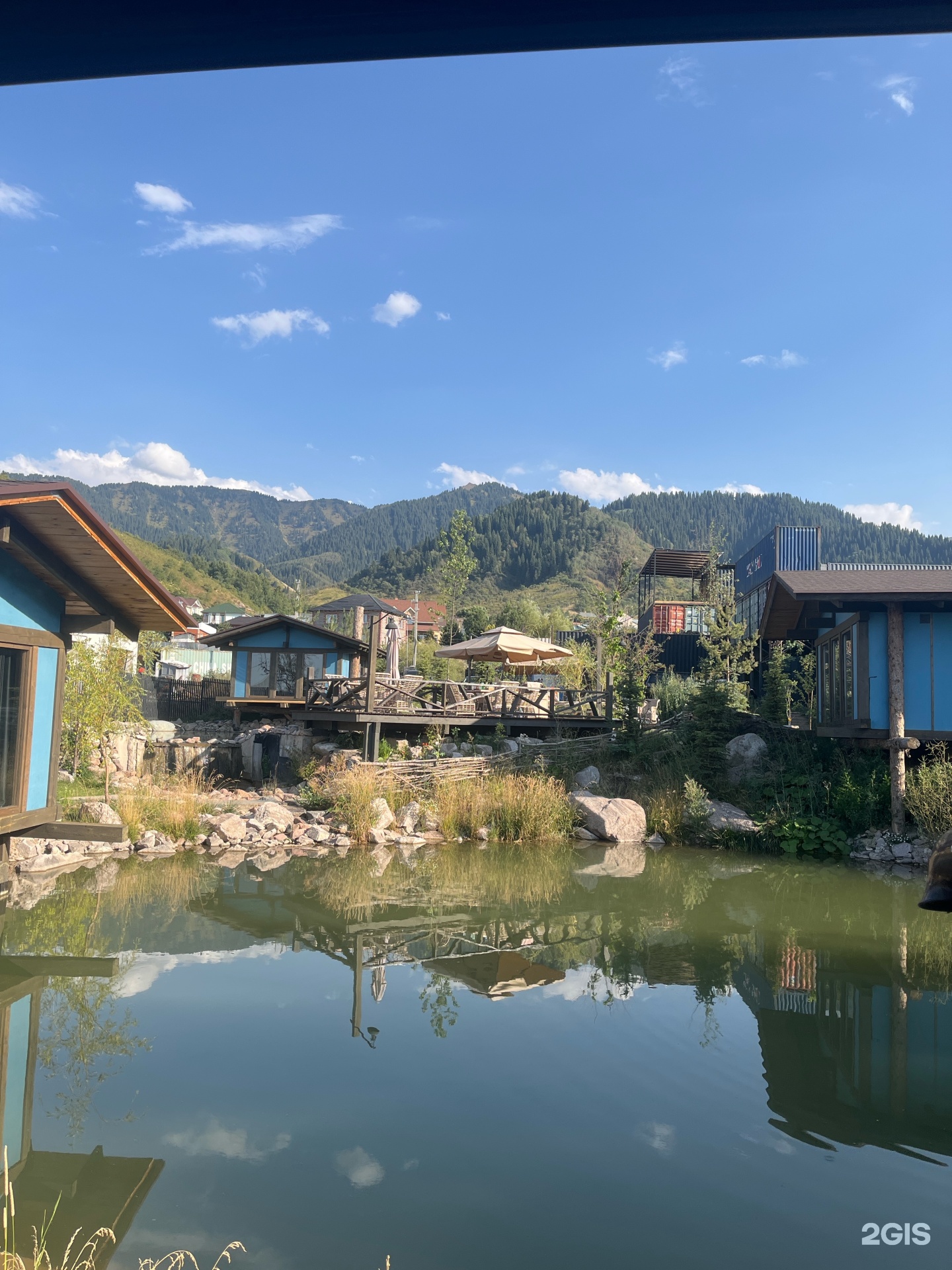 Top Hill Resort