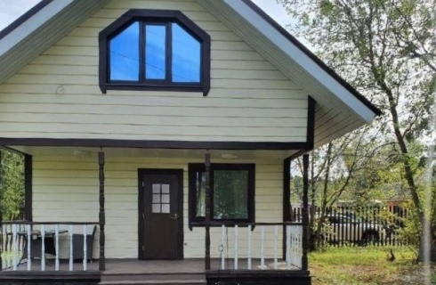 пос. Ляскеля: Коттедж У Ясеня