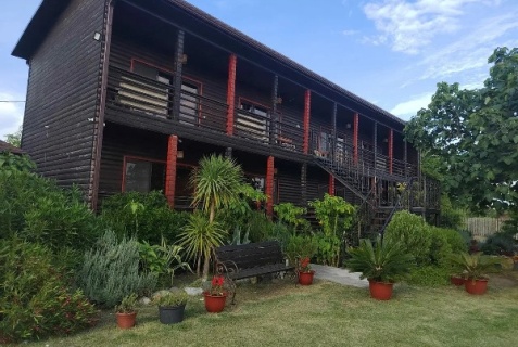 Молочный совхоз: Отель Black house