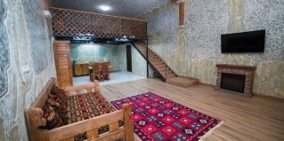 Ирганай: Отель Сарир
