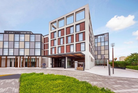 Dubai: Отель Hampton by Hilton Dubai Al Seef