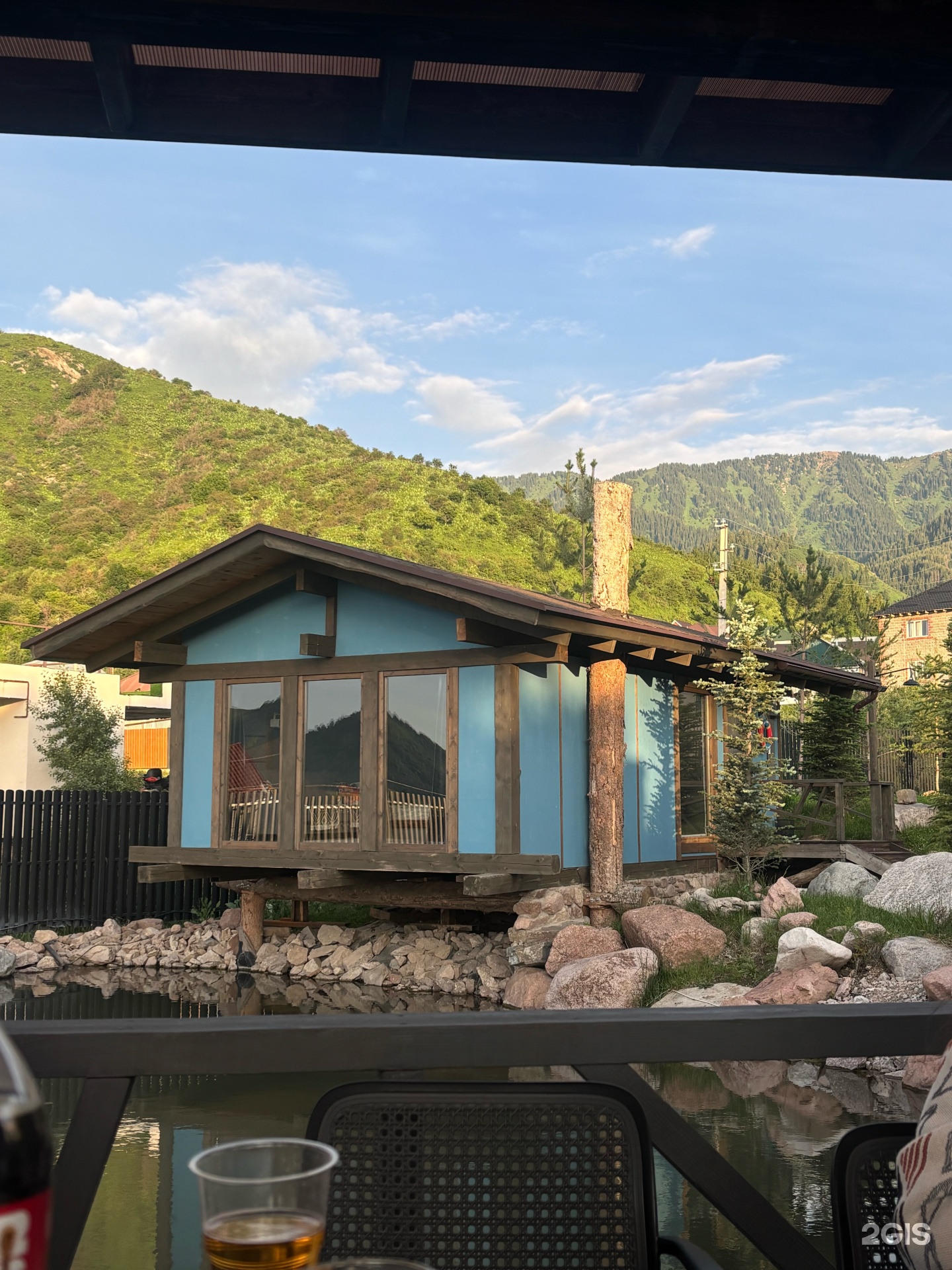 Top Hill Resort