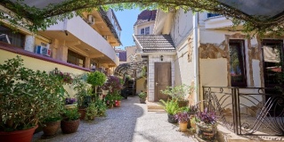 Адлер: Гостевой дом Лотос