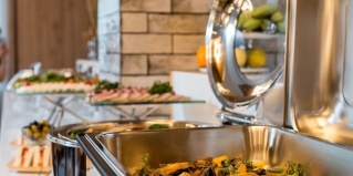 Шымкент: Отель Qazaq Hotel Premium