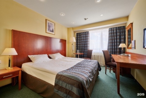 Москва: Отель Marins Park Hotel Москва Пражская