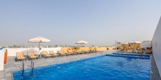 Dubai: Отель Premier Inn Dubai International Airport