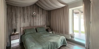 Никола-Ленивец: Отель Сарай Сараев