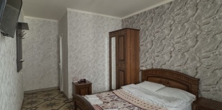 Сириус: Коттедж Dvin