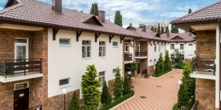 Сириус: Коттедж Саяны